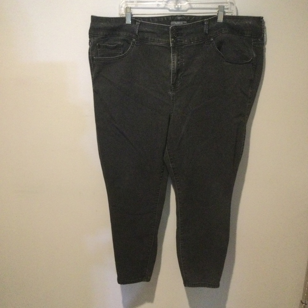 TORRID ‘FEEL THE FIT’ SUPER SOFT WOMEN’S HIGH RISE BLACK JEGGING SIZE 26 SHORT